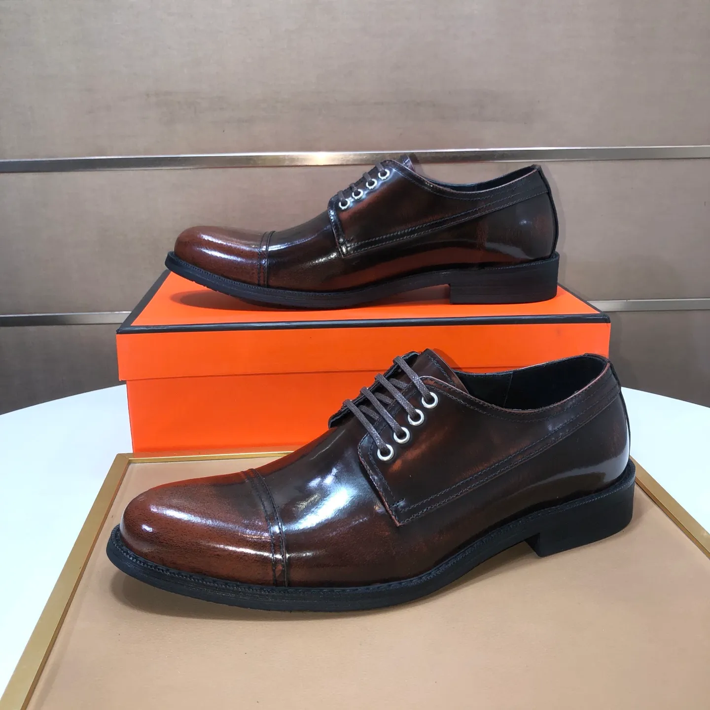 Men's Men's Shoes💰540💰[HERMES] (cowhide lining)🍀Italian top luxury🍀He does not pursue novel styles and gorgeous colors, but attracts the favor of successful men with his flawless, elegant and classic style. Formal leather shoes This very comfortable, simple and stable style allows you to easily match any style! The pattern is absolutely 1:1 refined from the original case, and we strive for excellence in materials, imported cowhide + cowhide lining💪💪💪extraordinary texture👍! .Code number: 39-45 (45 customized)